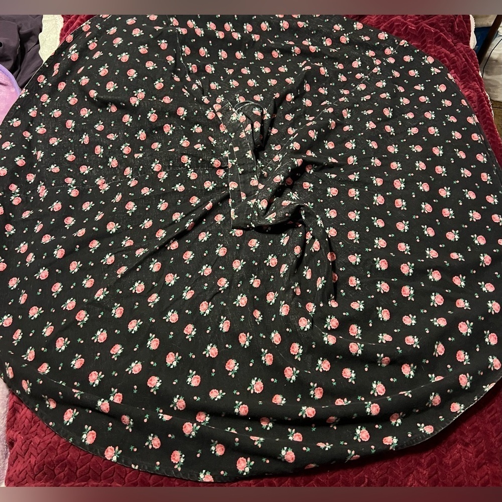 True Vintage 1950’s Black W/ Roses Cotton Felt A-line Circle Skirt XSmall 24” UC - Picture 6 of 8